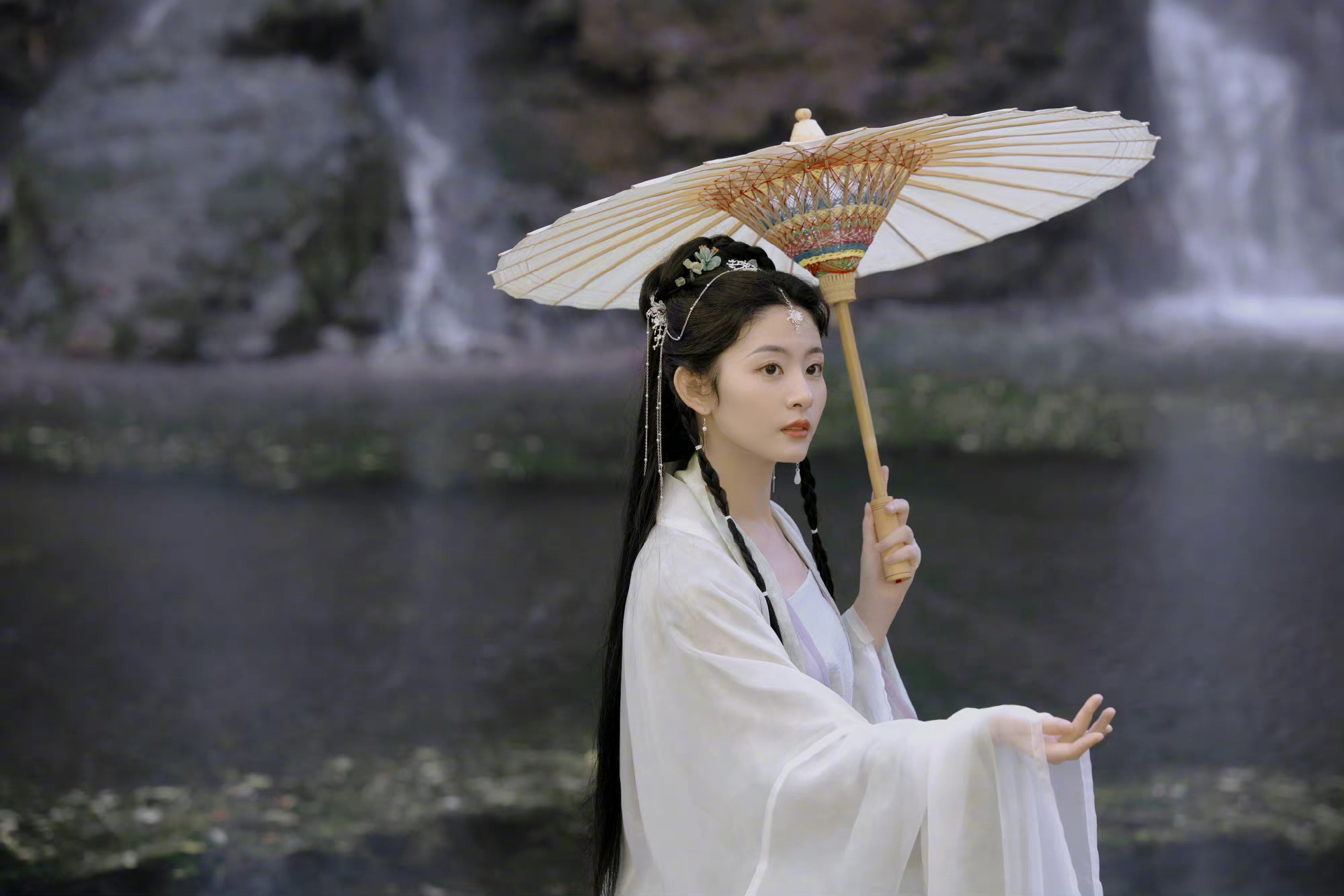 昕鲜事_昕薇,薇薇的汉服写真